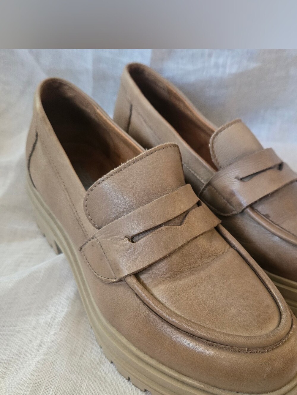 Miz Mooz Legend Taupe Leather Platform Lug Sole Penny Loafers Sz 39 (8.5-9)